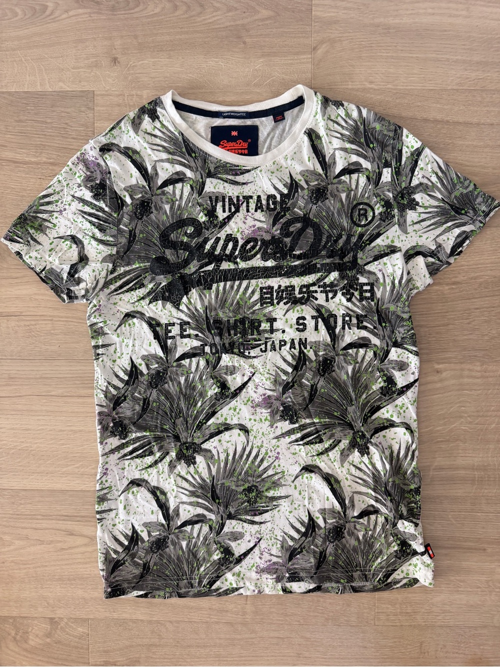 Superdry Men’s Tropical Leaves Print Vintage Short-Sleeve Tee Sz M